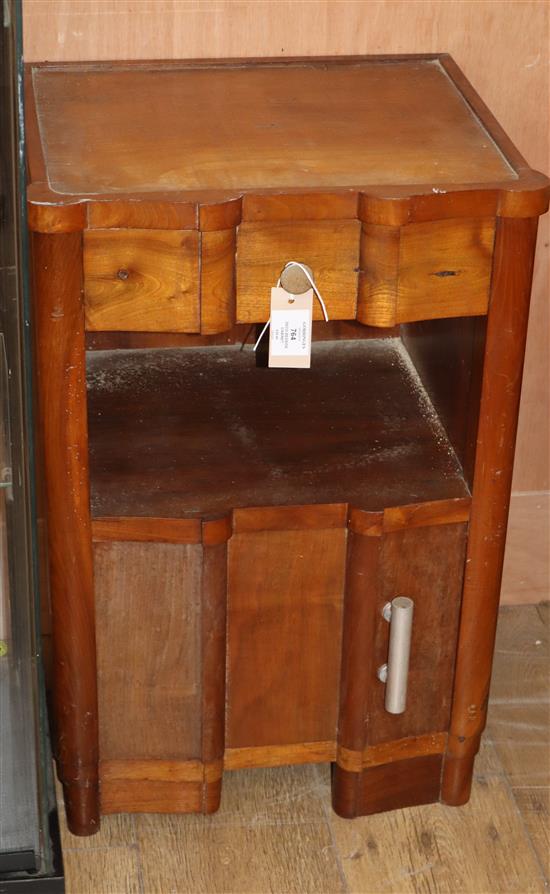 A Deco bedside cabinet W.44cm